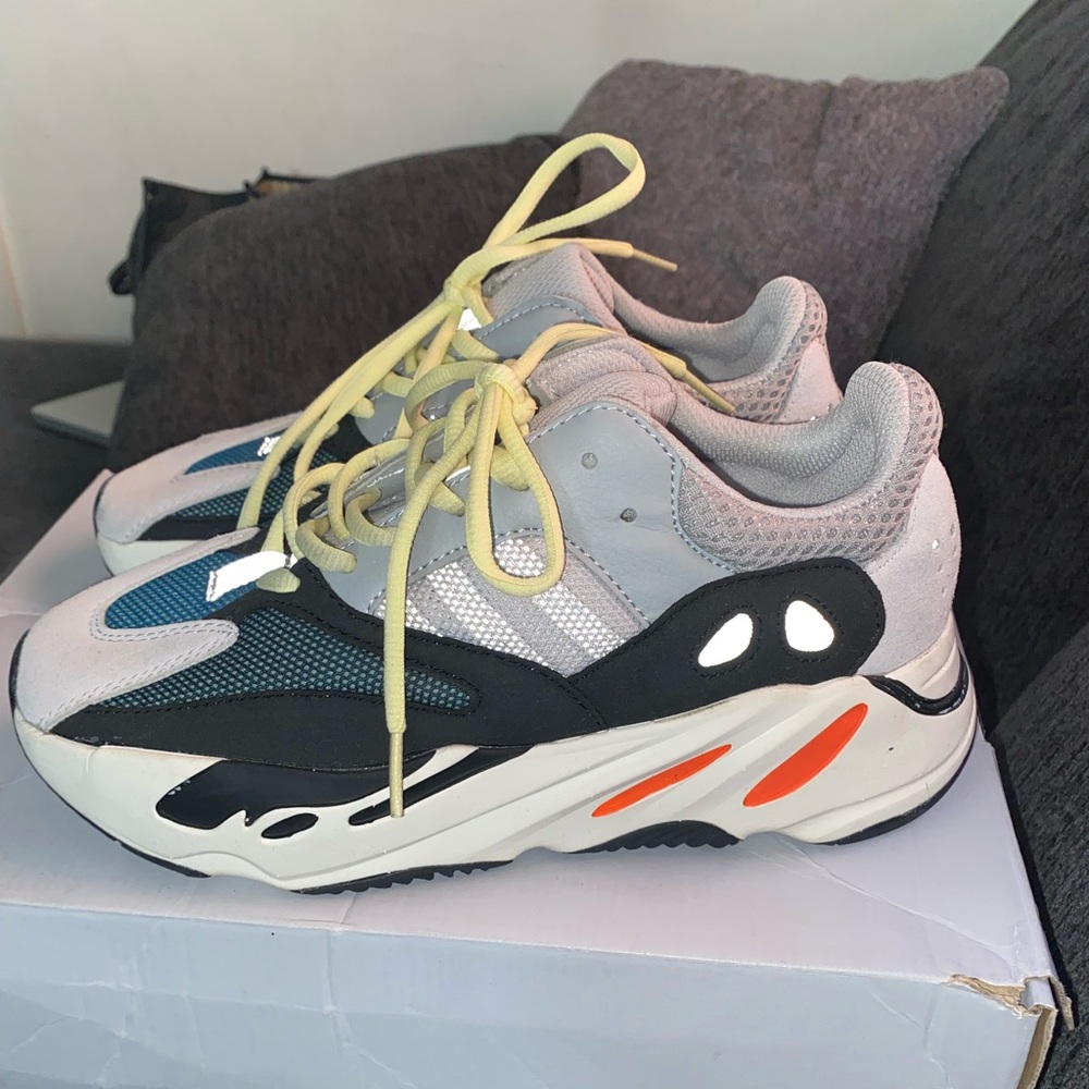 Yeezy 700 wave runner
